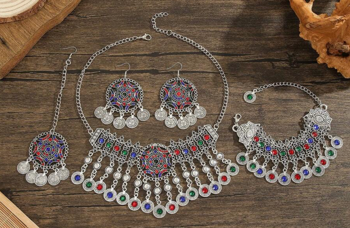 Silver Afghan Kuchi jewellery set with necklace, earrings, tikka and hand chain with coloured stone